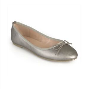 Journee Collection Vika Pewter Flats size 7